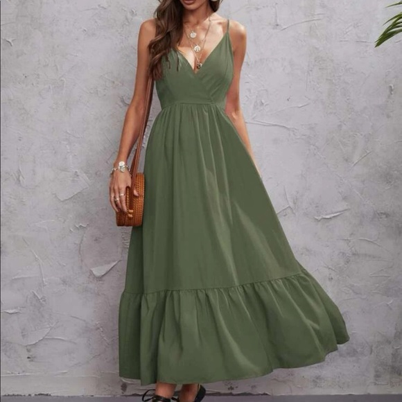 Green cami maxi dress - Picture 1 of 6